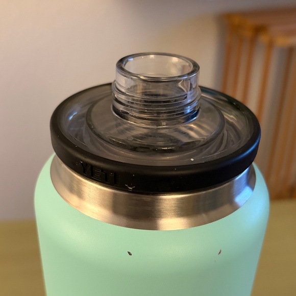 Yeti Rambler 36oz Chug Water Bottle - Picture 4 of 8